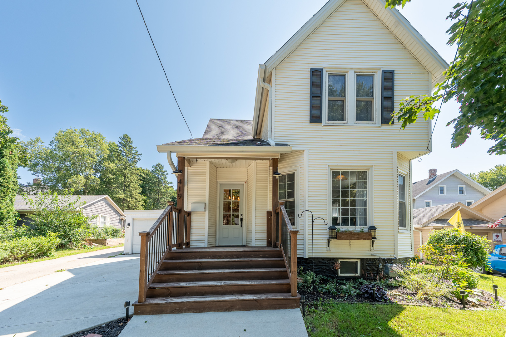 419 S Saxby Avenue Property Photo 35