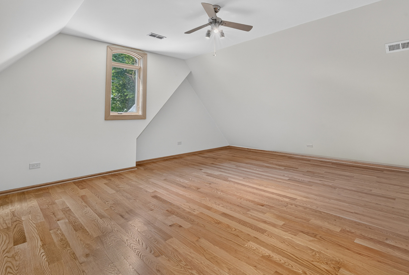 524 E Washington Avenue Property Photo 26