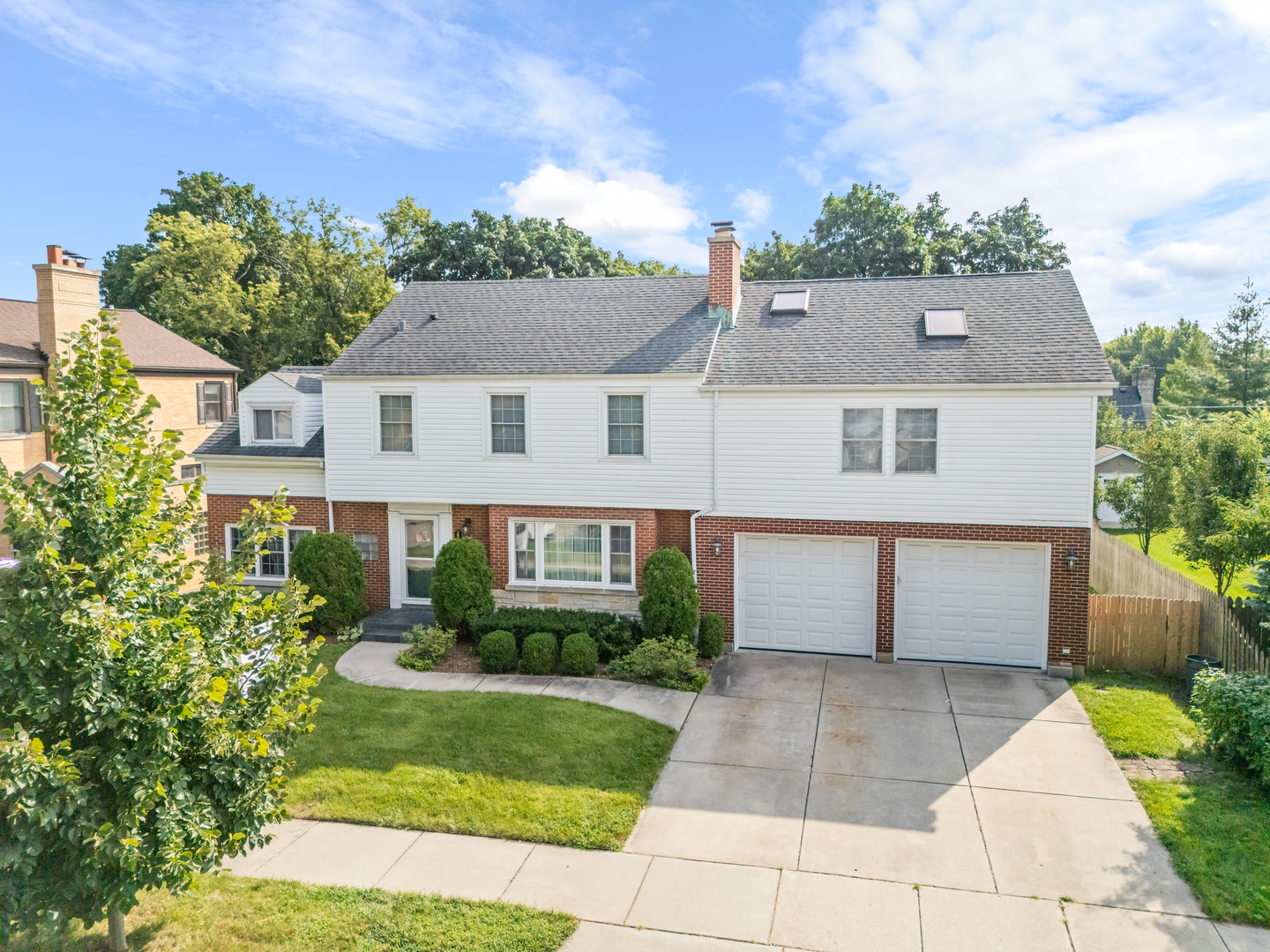 225 Stratford Road Property Photo 3
