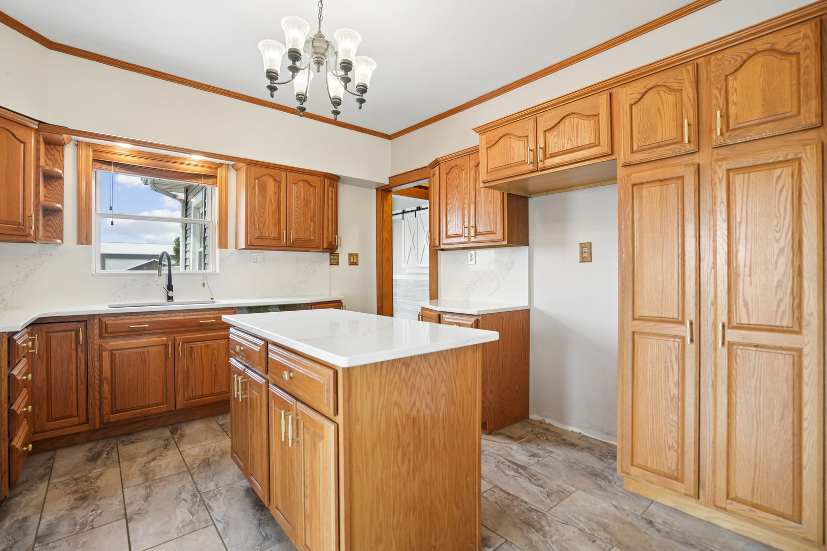219 Vermont Avenue Property Photo 11