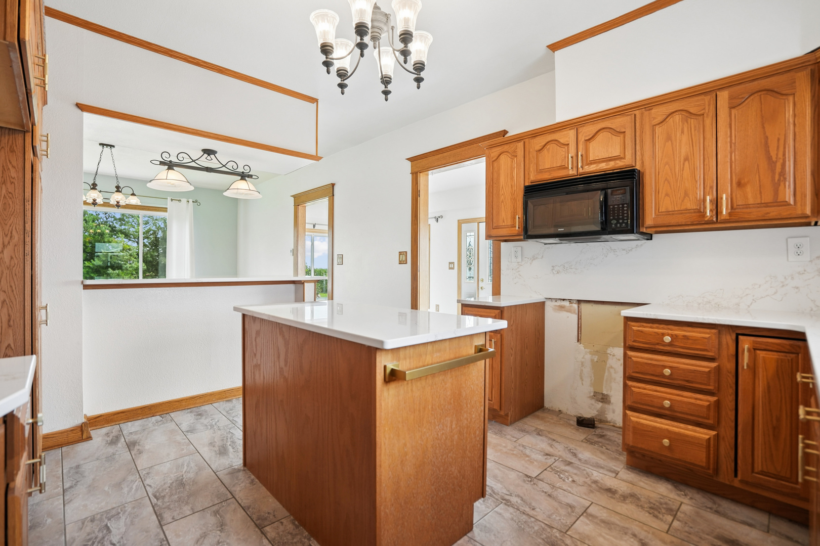 219 Vermont Avenue Property Photo 12