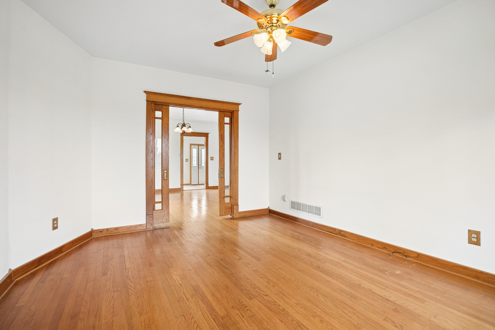 219 Vermont Avenue Property Photo 18