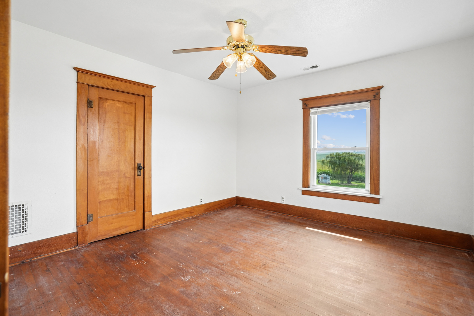 219 Vermont Avenue Property Photo 27