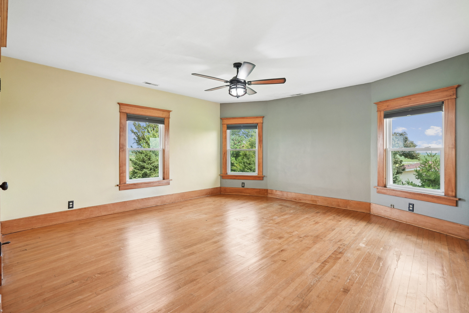 219 Vermont Avenue Property Photo 30