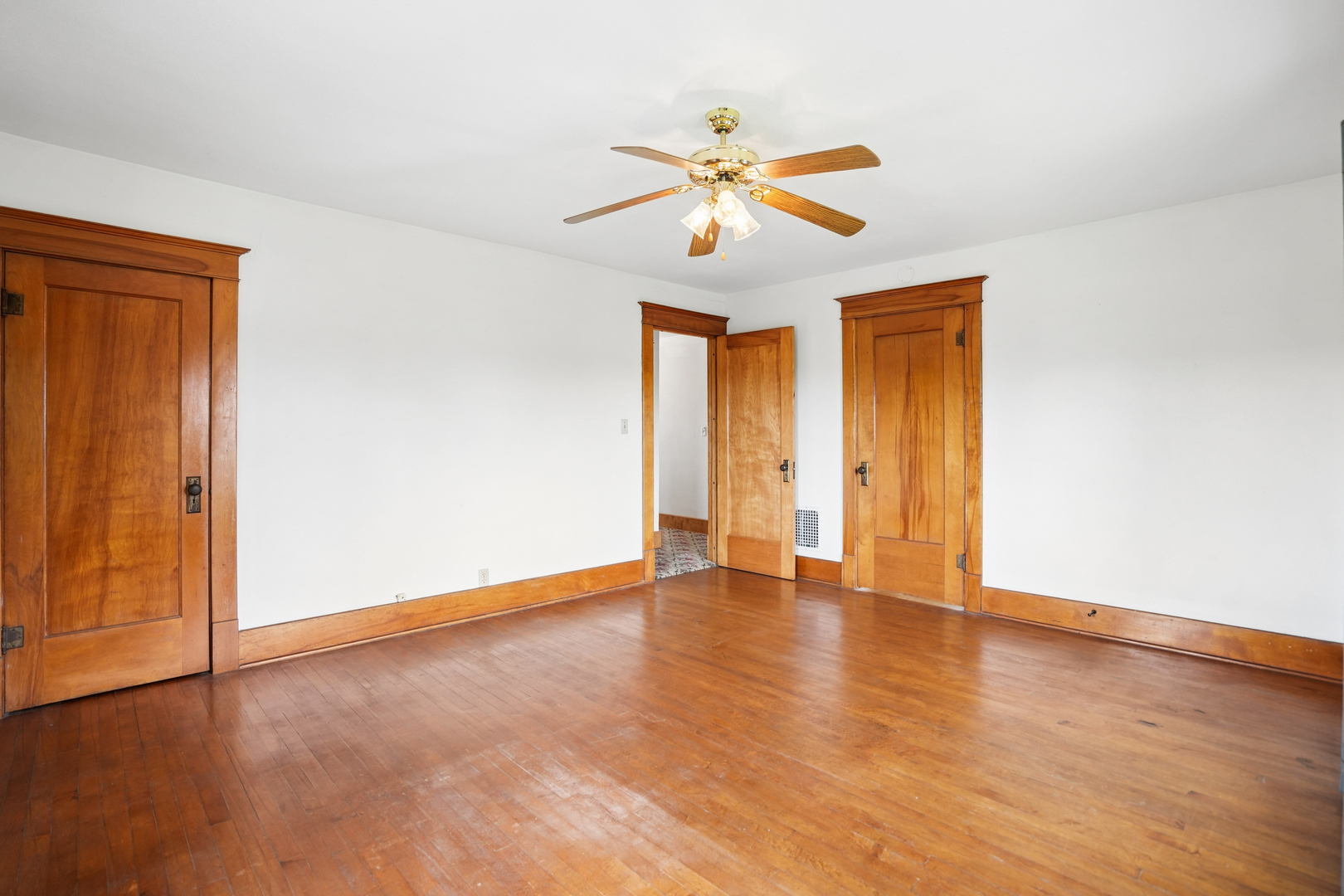 219 Vermont Avenue Property Photo 35