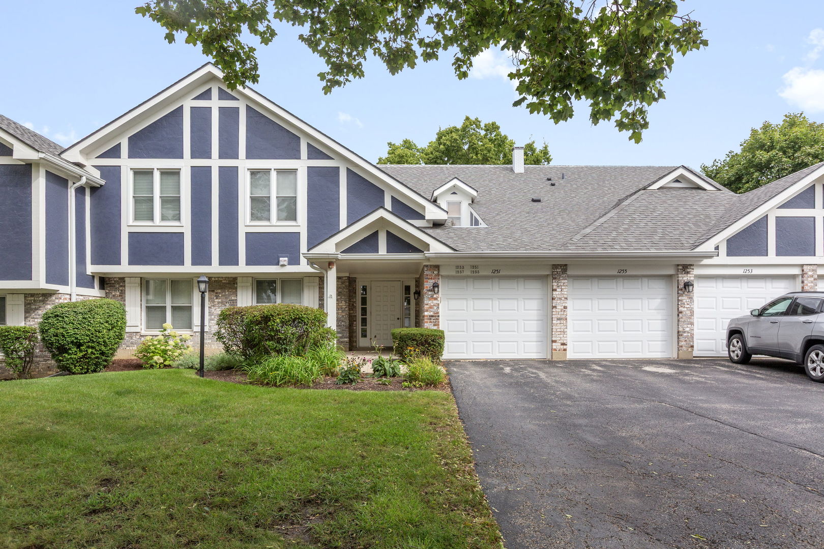 1255 Regency Court 1255 Property Photo 1