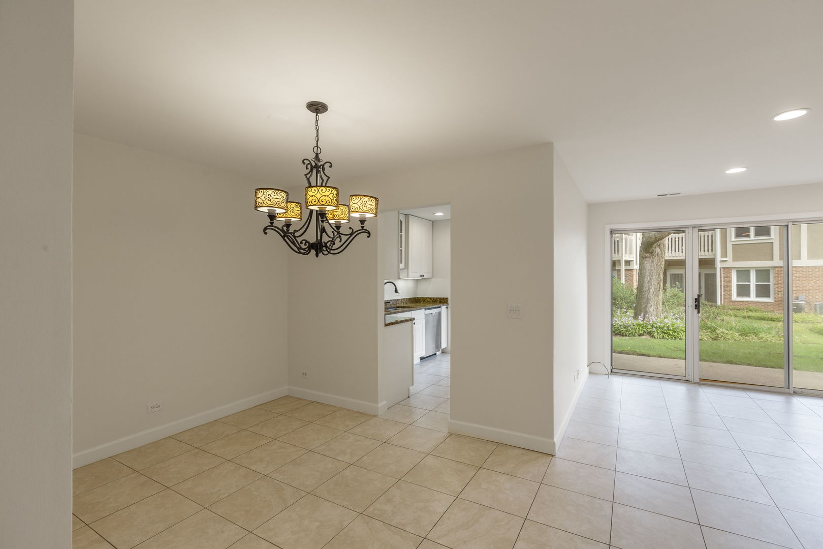 1255 Regency Court 1255 Property Photo 4