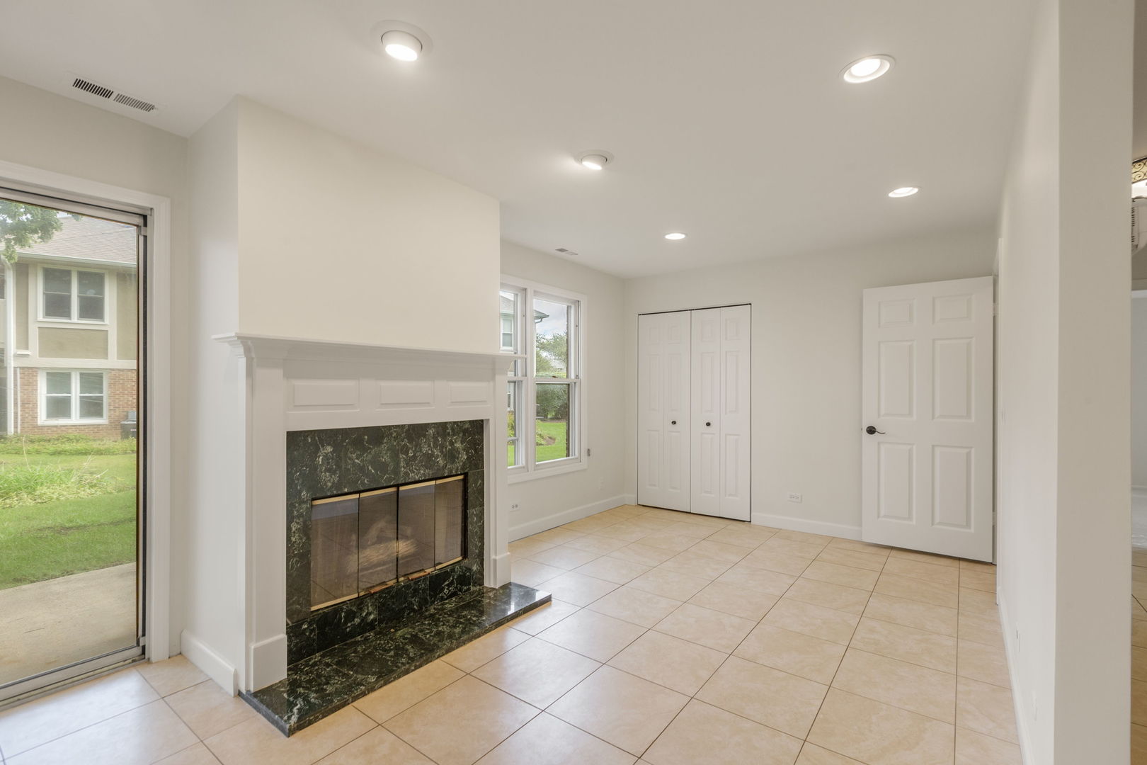 1255 Regency Court 1255 Property Photo 11