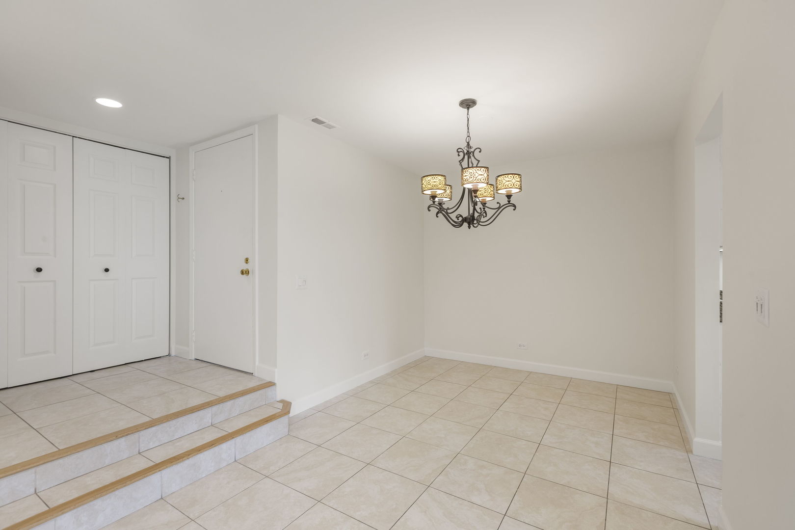 1255 Regency Court 1255 Property Photo 24