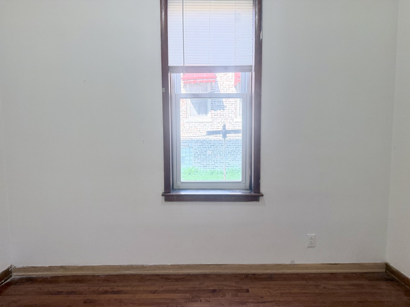 1633 W 38th Street 1 Property Photo 6
