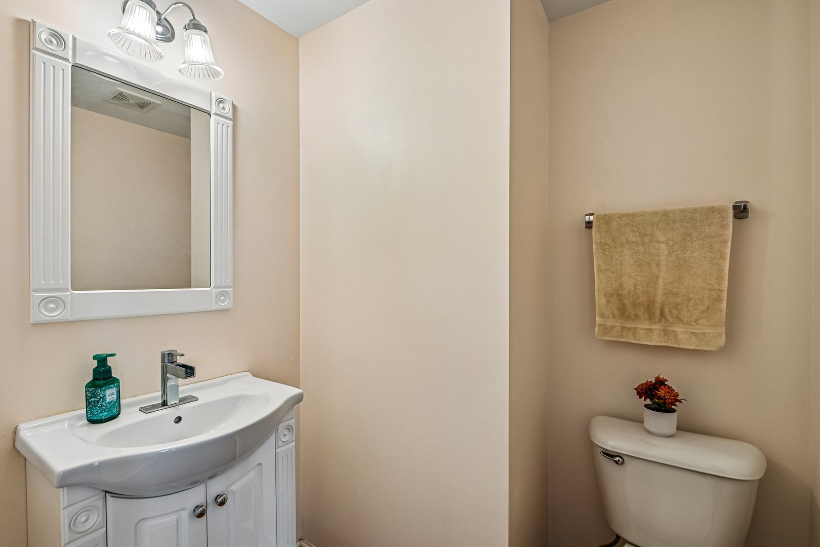 2453 Cushing Lane Property Photo 24