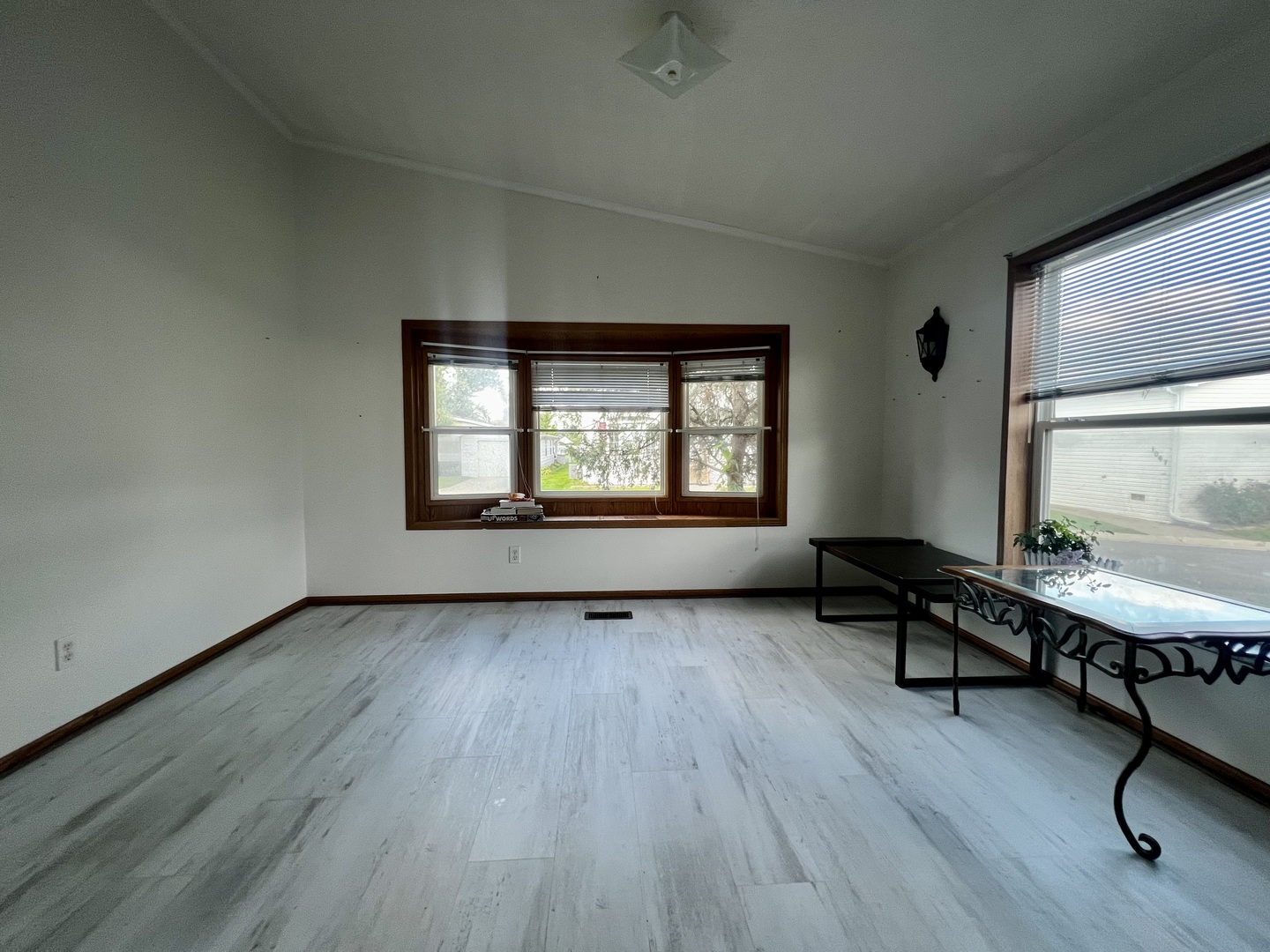 1074 Lakeview Road Property Photo 18