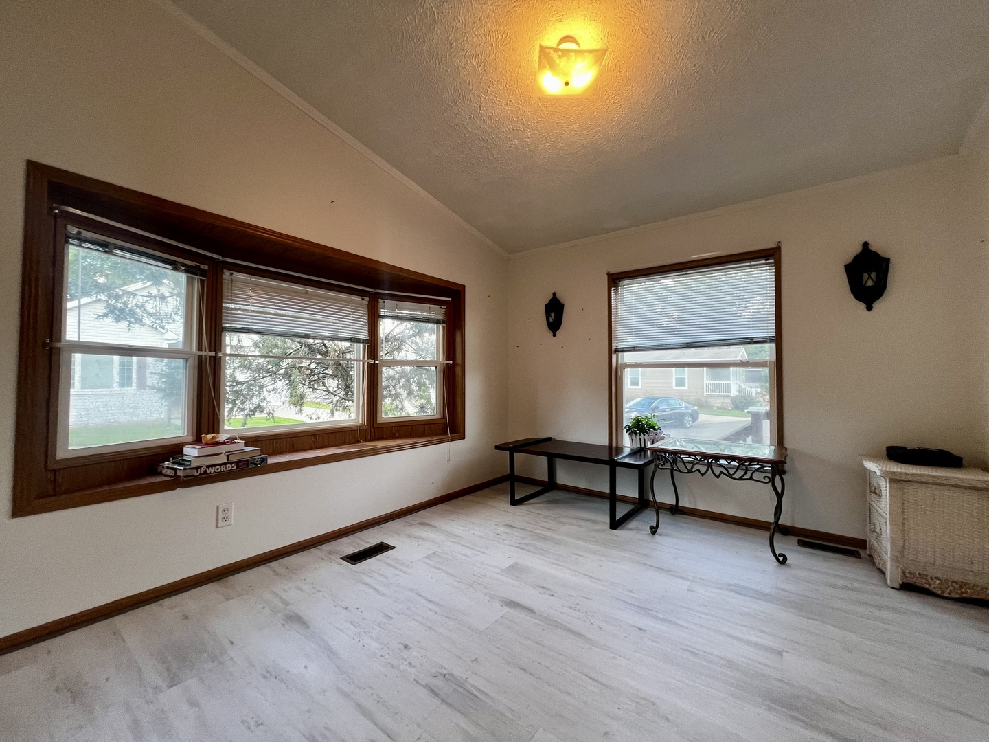 1074 Lakeview Road Property Photo 19