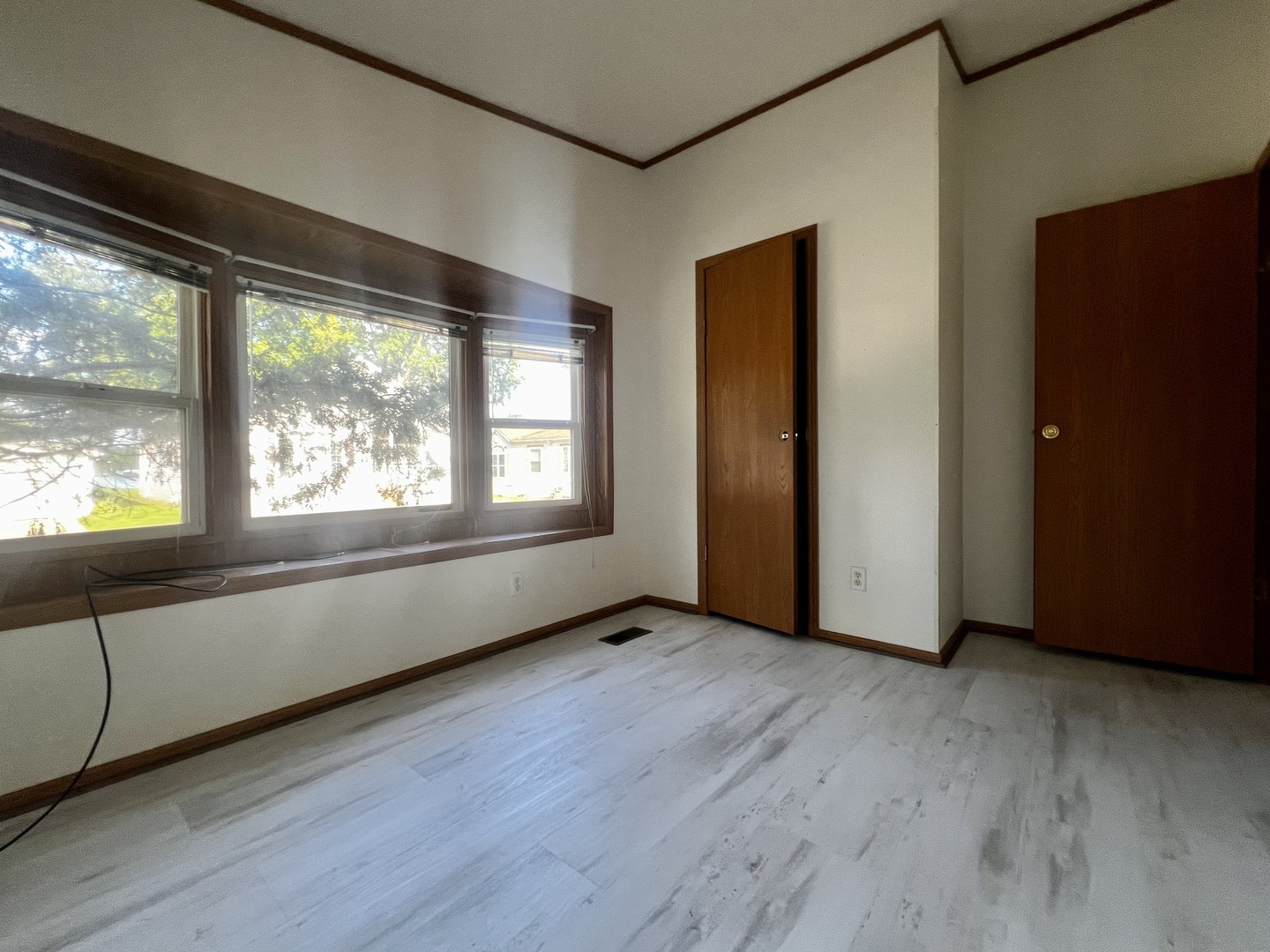 1074 Lakeview Road Property Photo 21