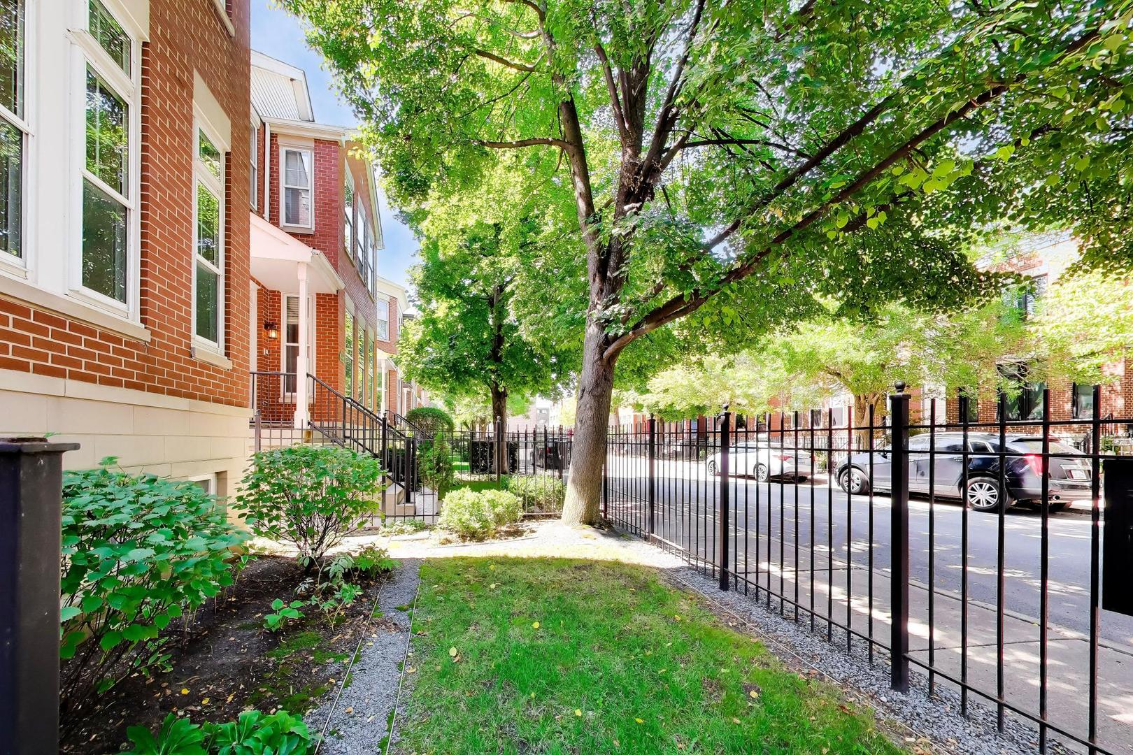 329 W Goethe Street Property Photo 2