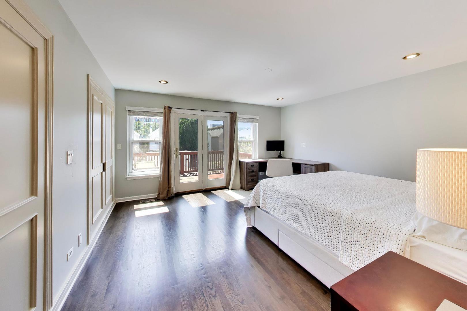 329 W Goethe Street Property Photo 17