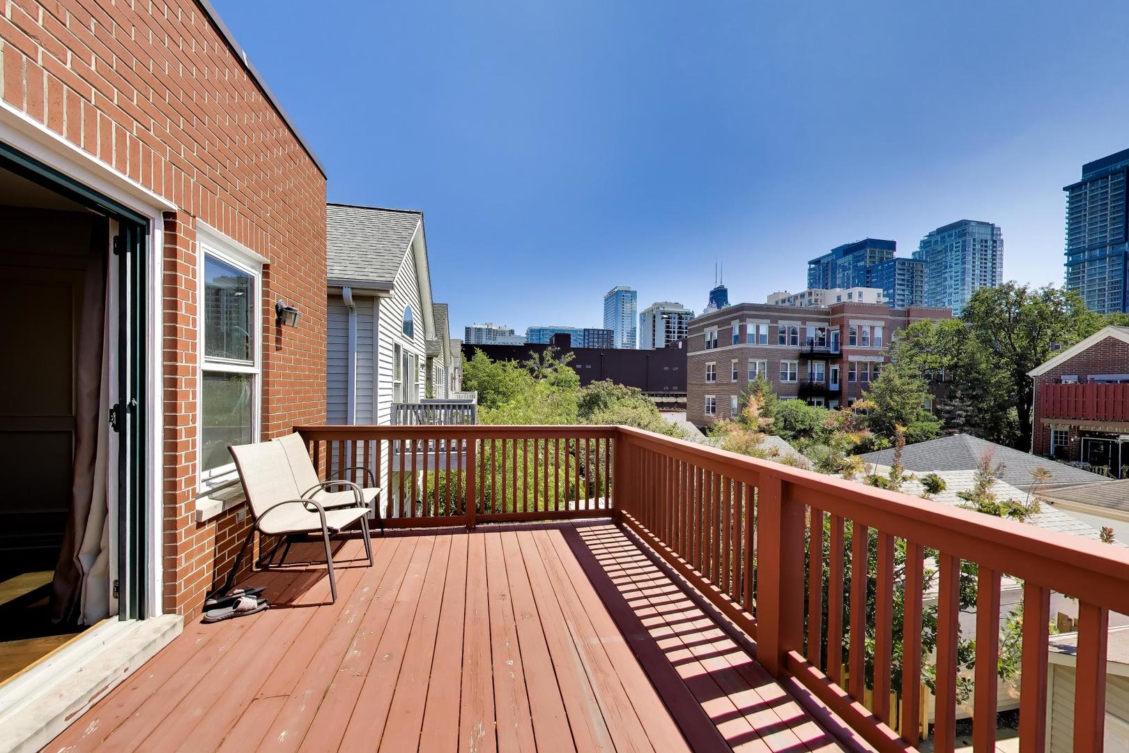 329 W Goethe Street Property Photo 20