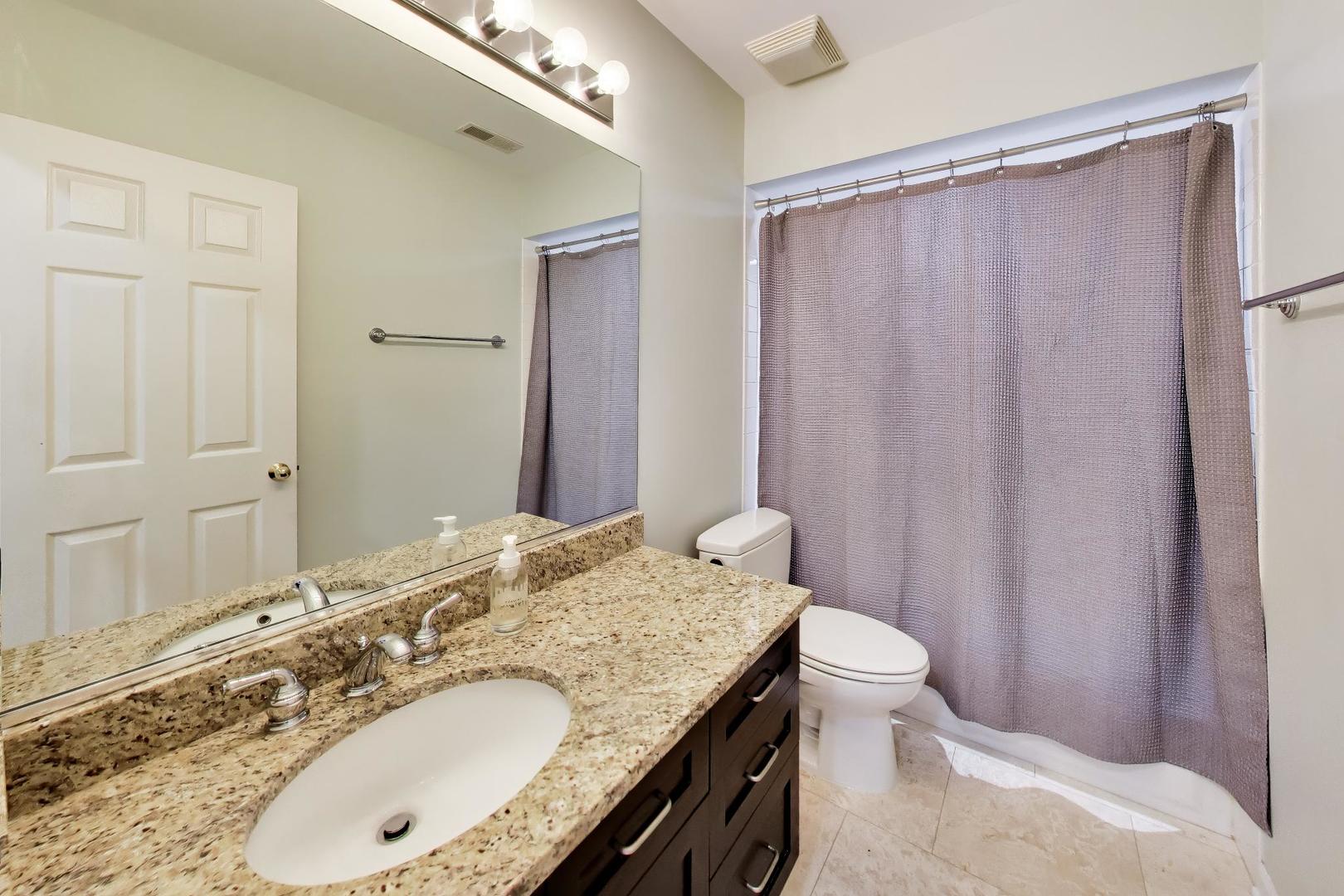 329 W Goethe Street Property Photo 41