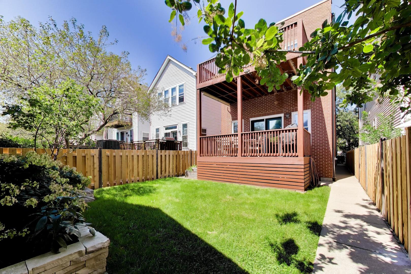 329 W Goethe Street Property Photo 47