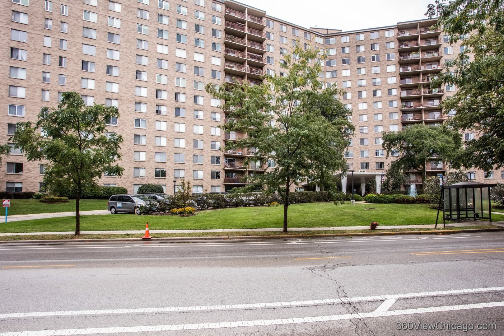 6833 N Kedzie Avenue 801 Property Photo 1