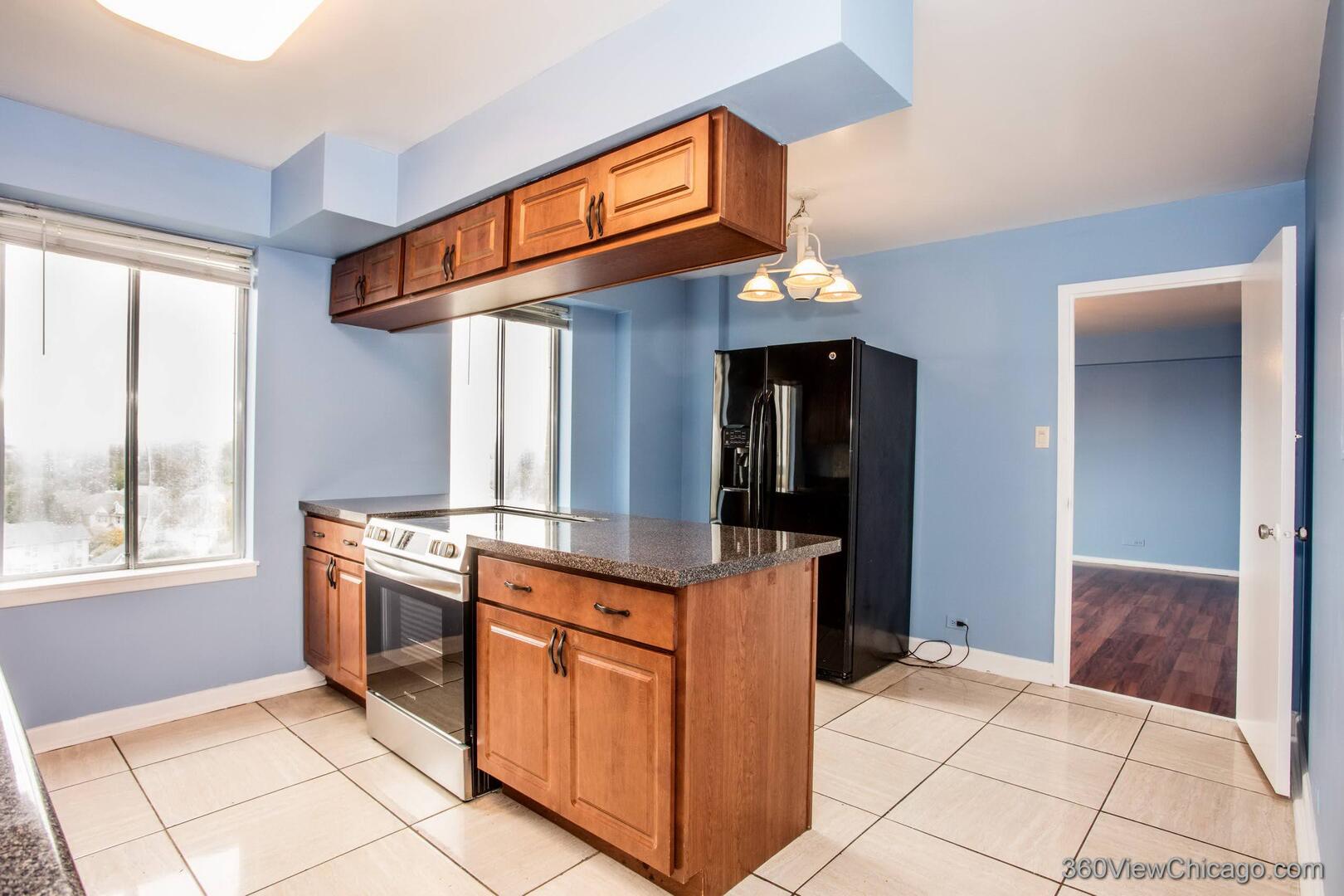 6833 N Kedzie Avenue 801 Property Photo 21