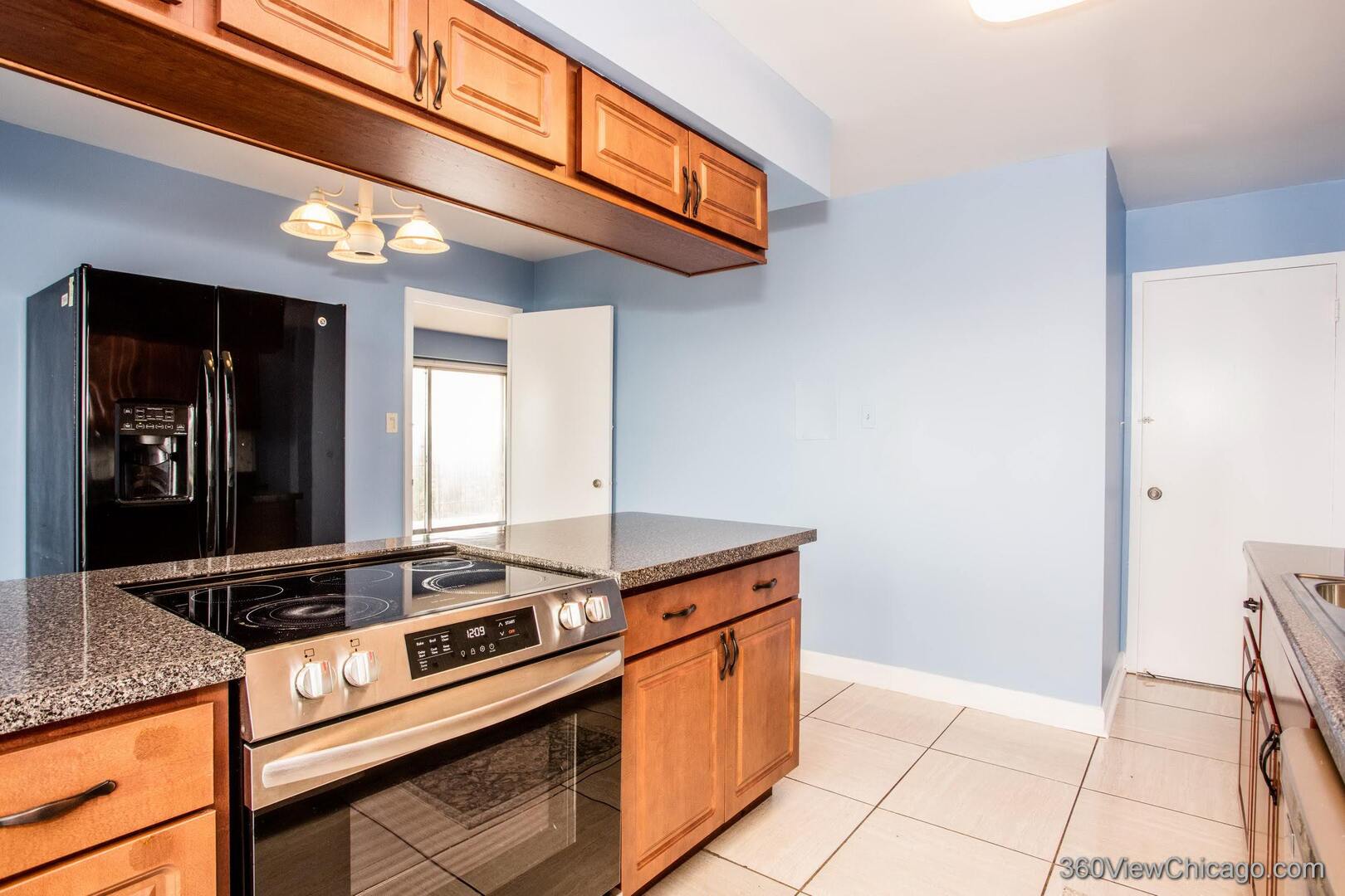 6833 N Kedzie Avenue 801 Property Photo 22