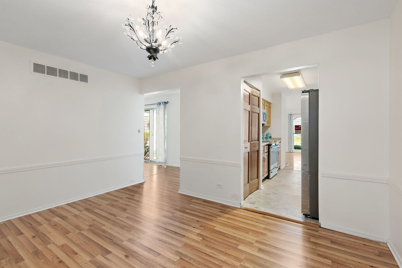 954 Dartmouth Drive Property Photo 14