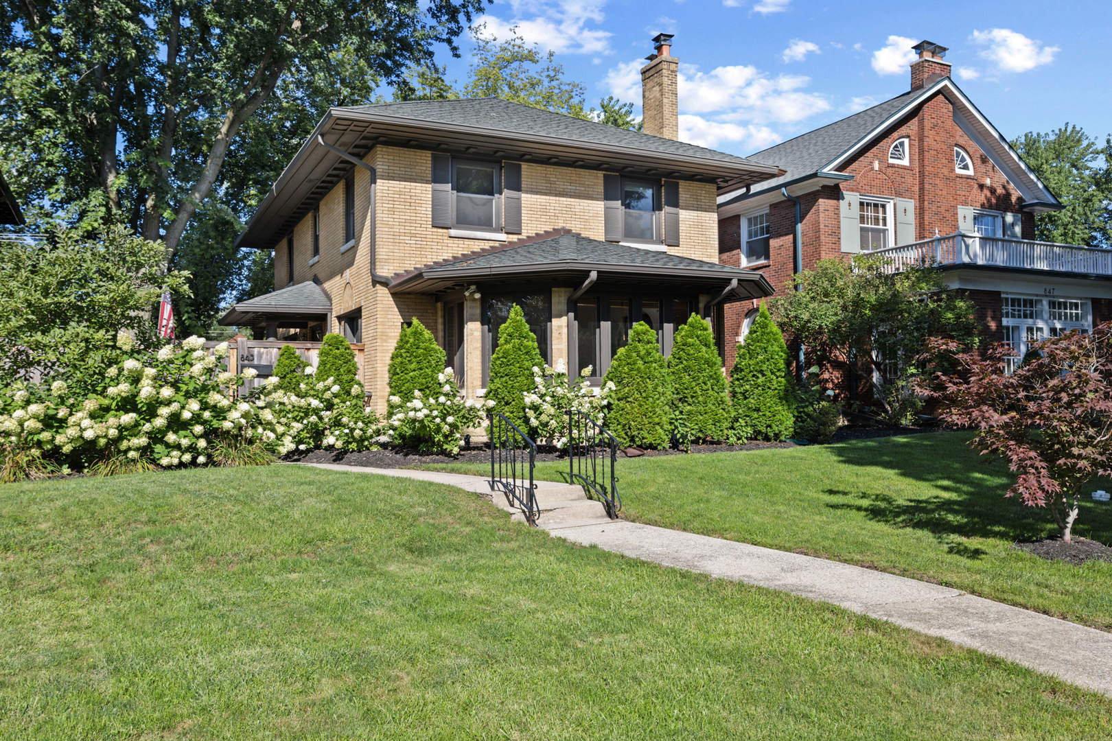 843 N Oak Park Avenue Property Photo 1