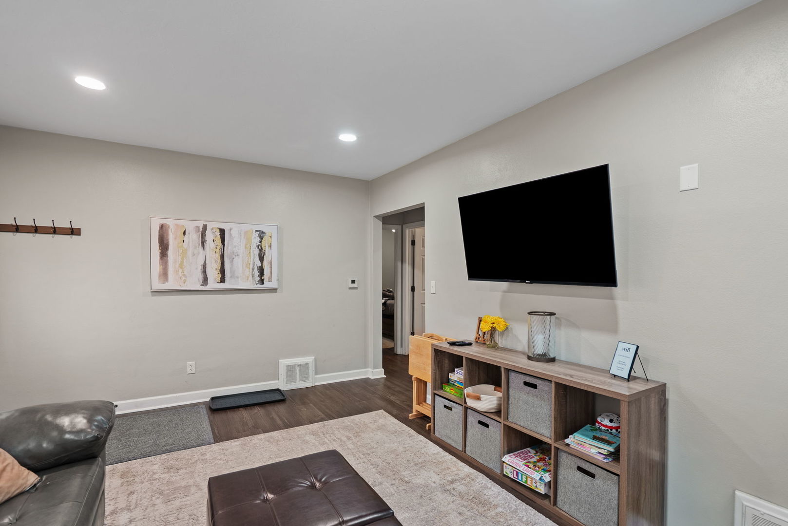 728 24th Street Property Photo 5