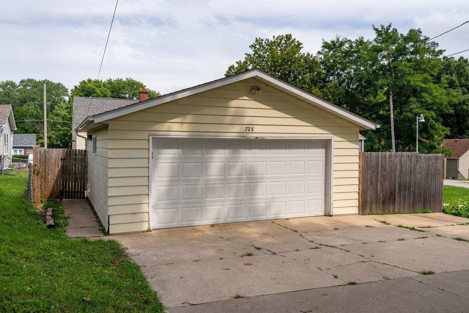 728 24th Street Property Photo 20