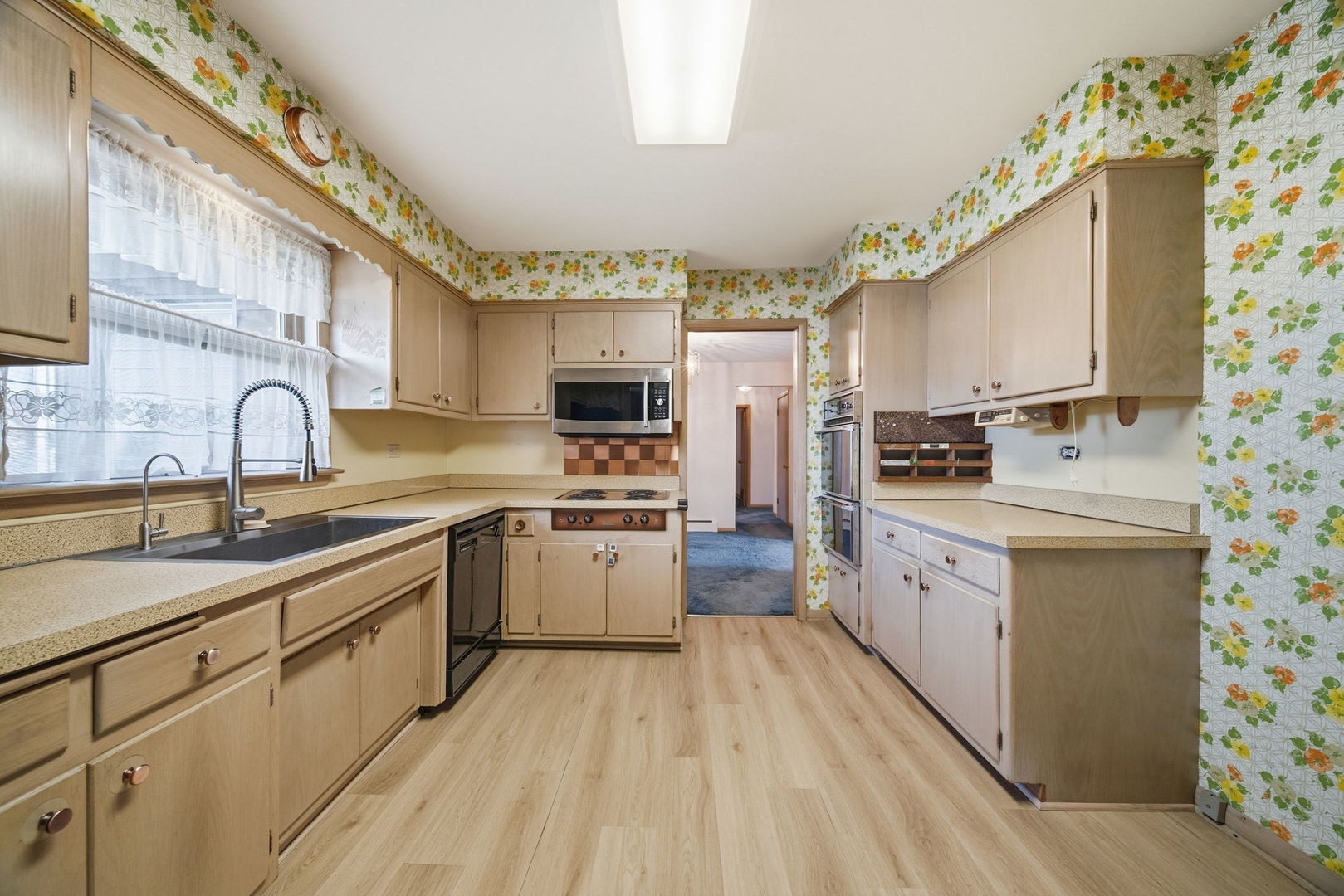 6138 W 127th Place Property Photo 10