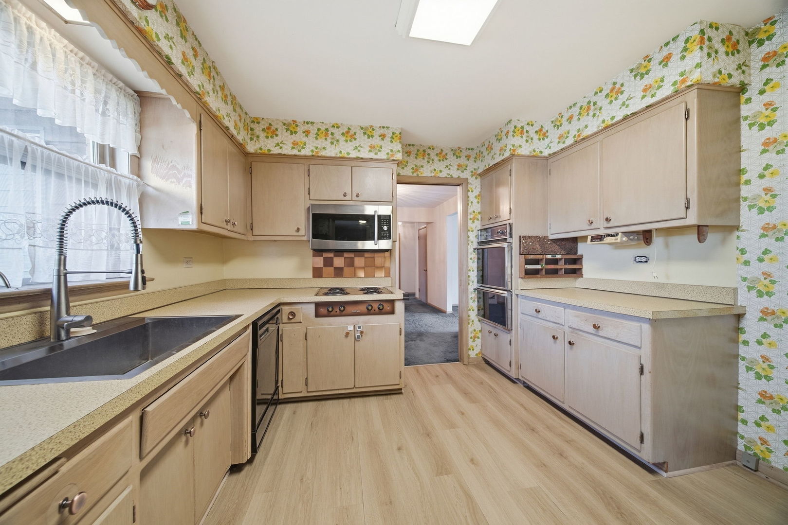 6138 W 127th Place Property Photo 11
