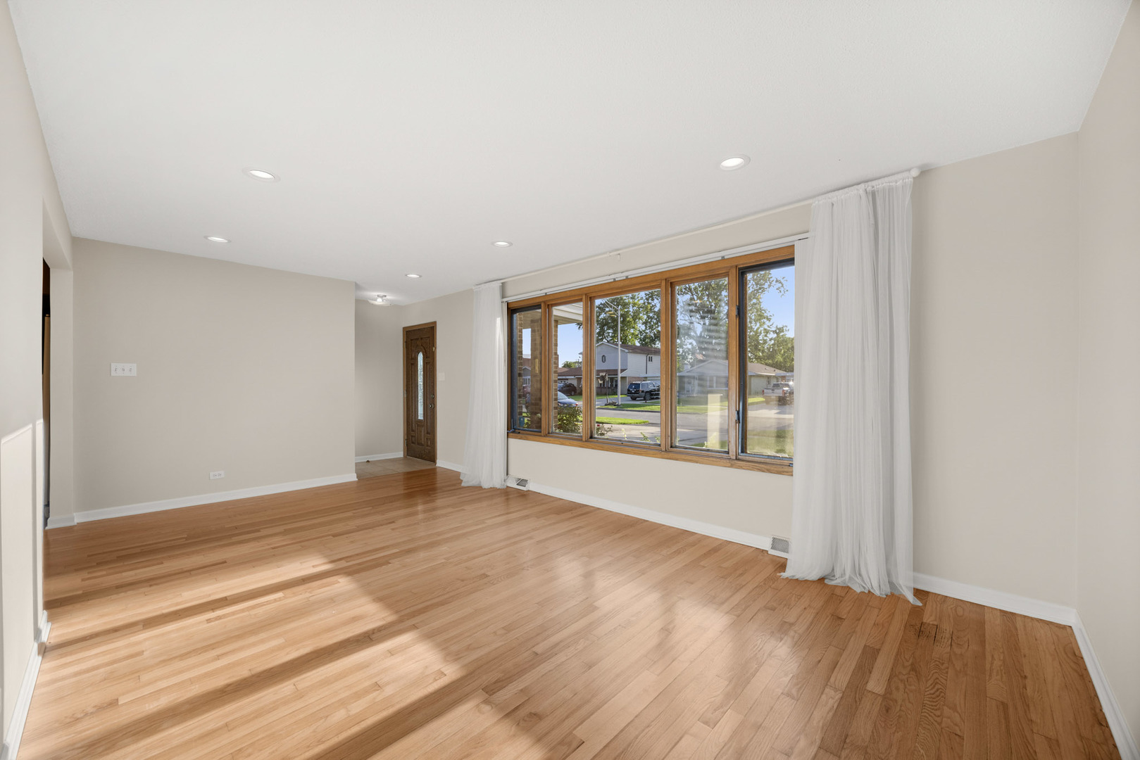 11009 S Mansfield Avenue Property Photo 4