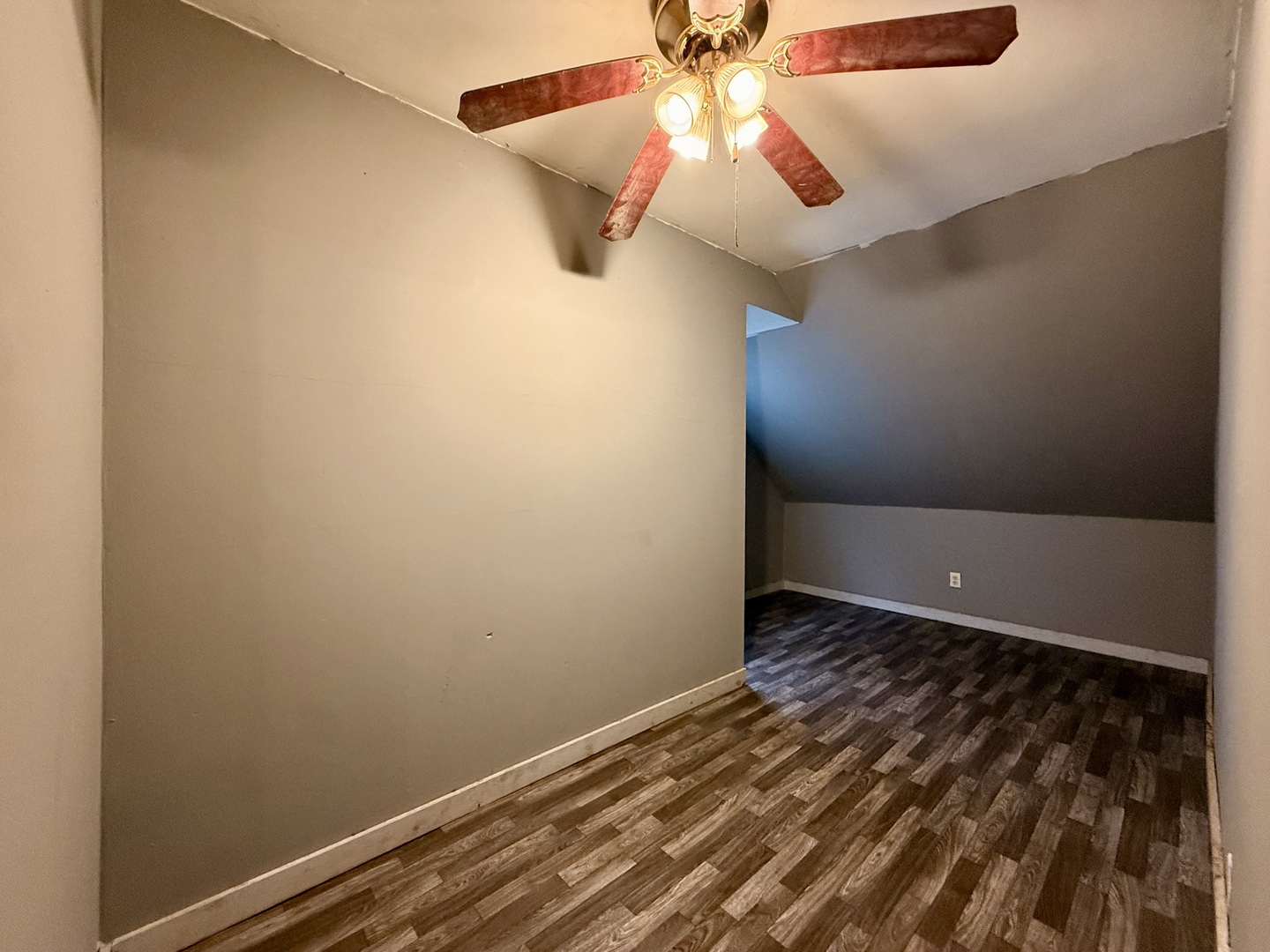 504 S East Street Property Photo 13