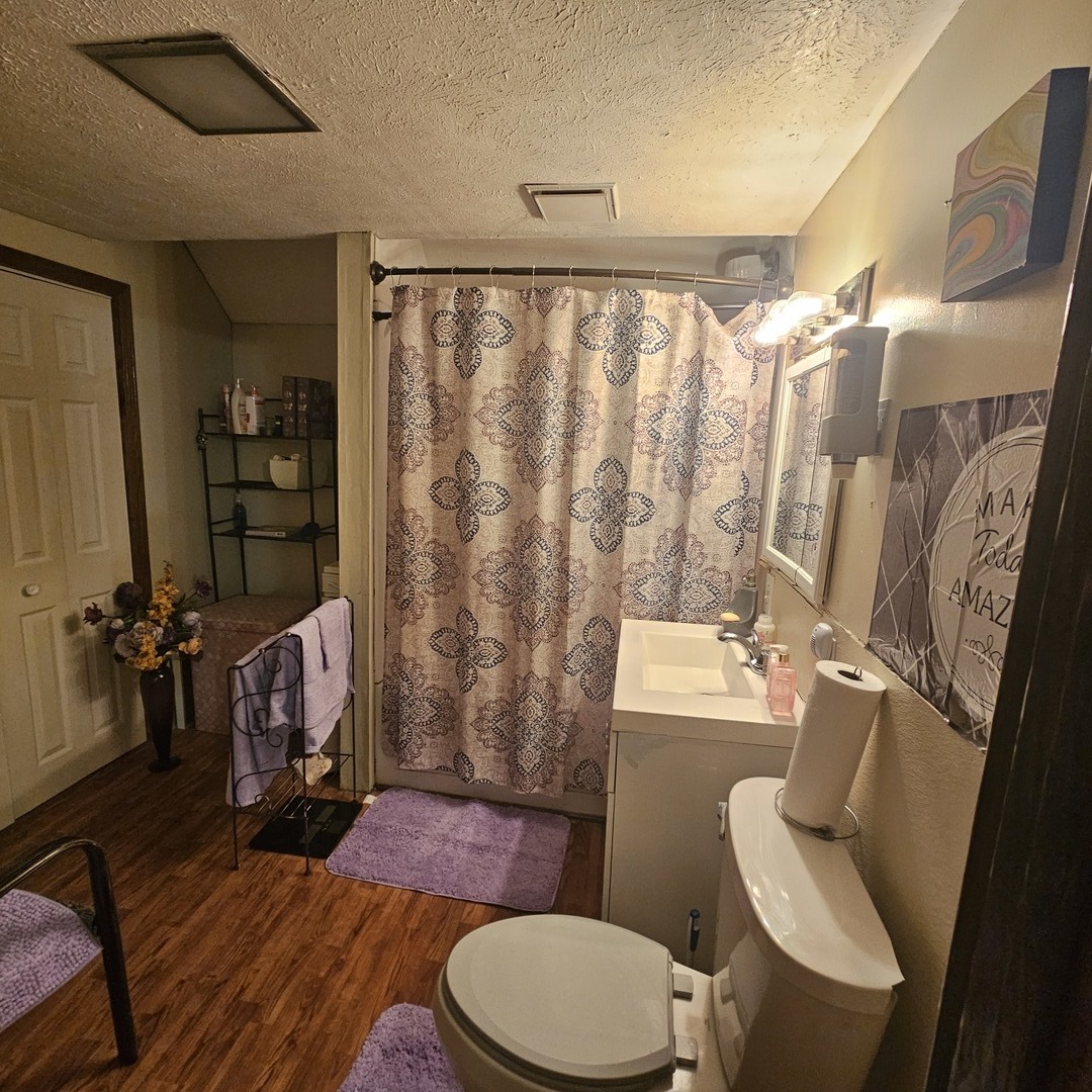 610 Oakley Avenue Property Photo 8