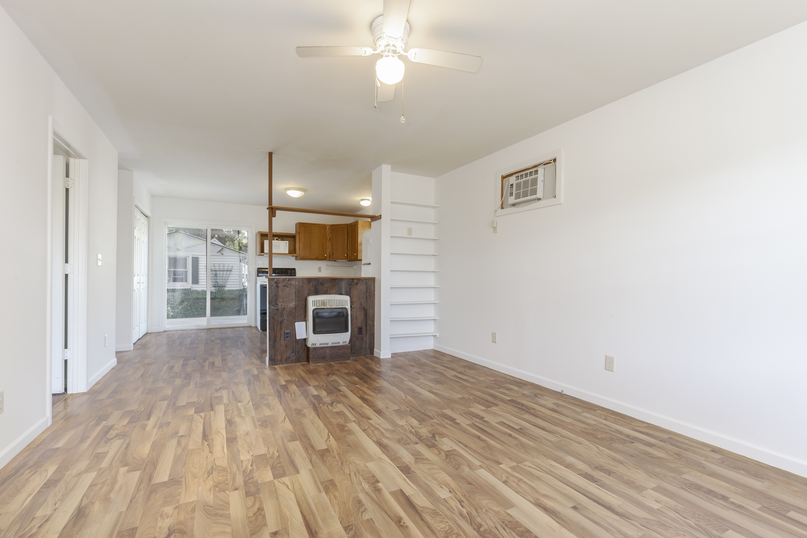 322 E Timber Street Property Photo 4