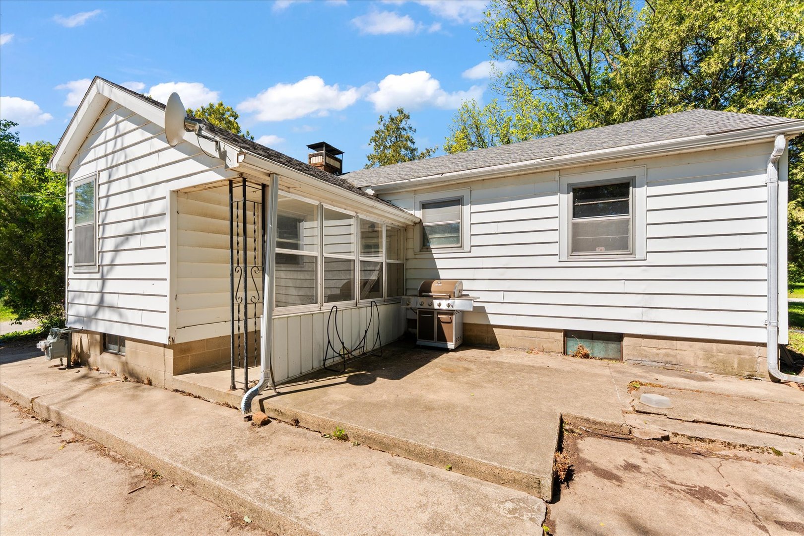 501 N State Street Property Photo 24