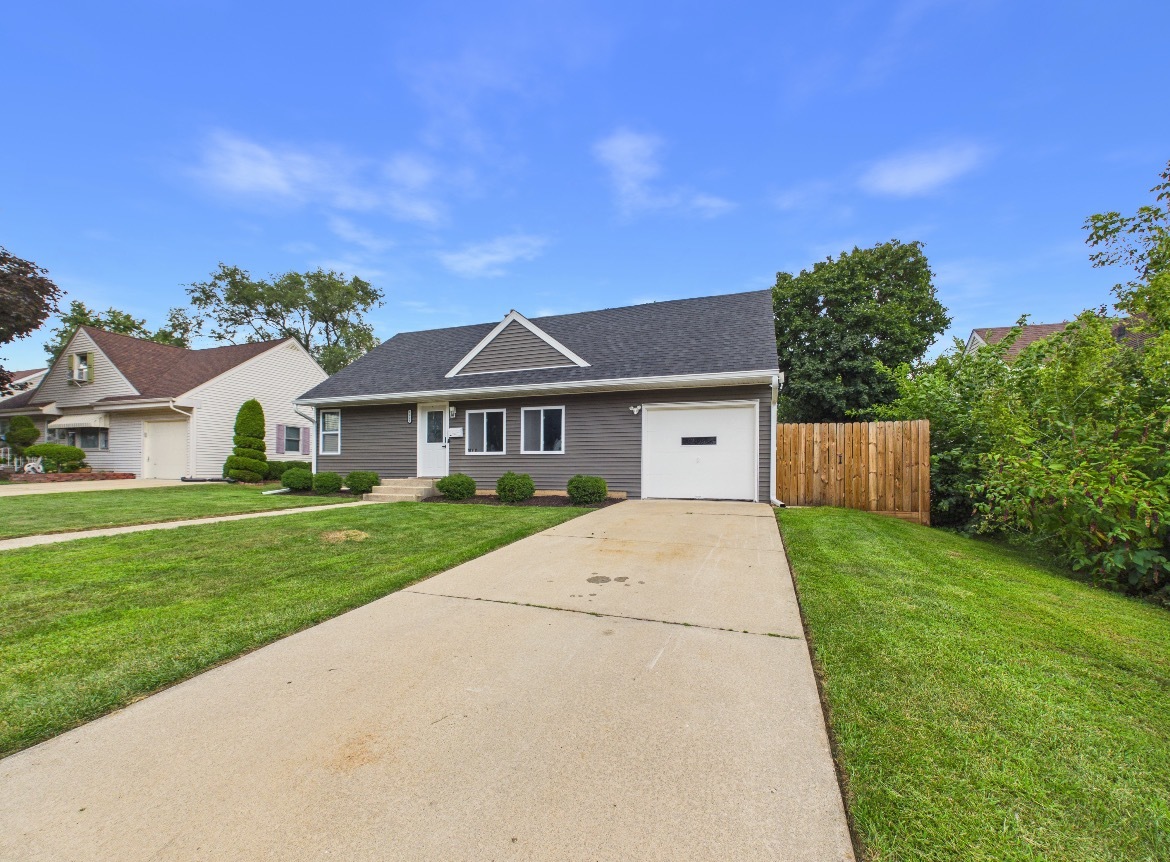 1328 Leaman Place Property Photo 3