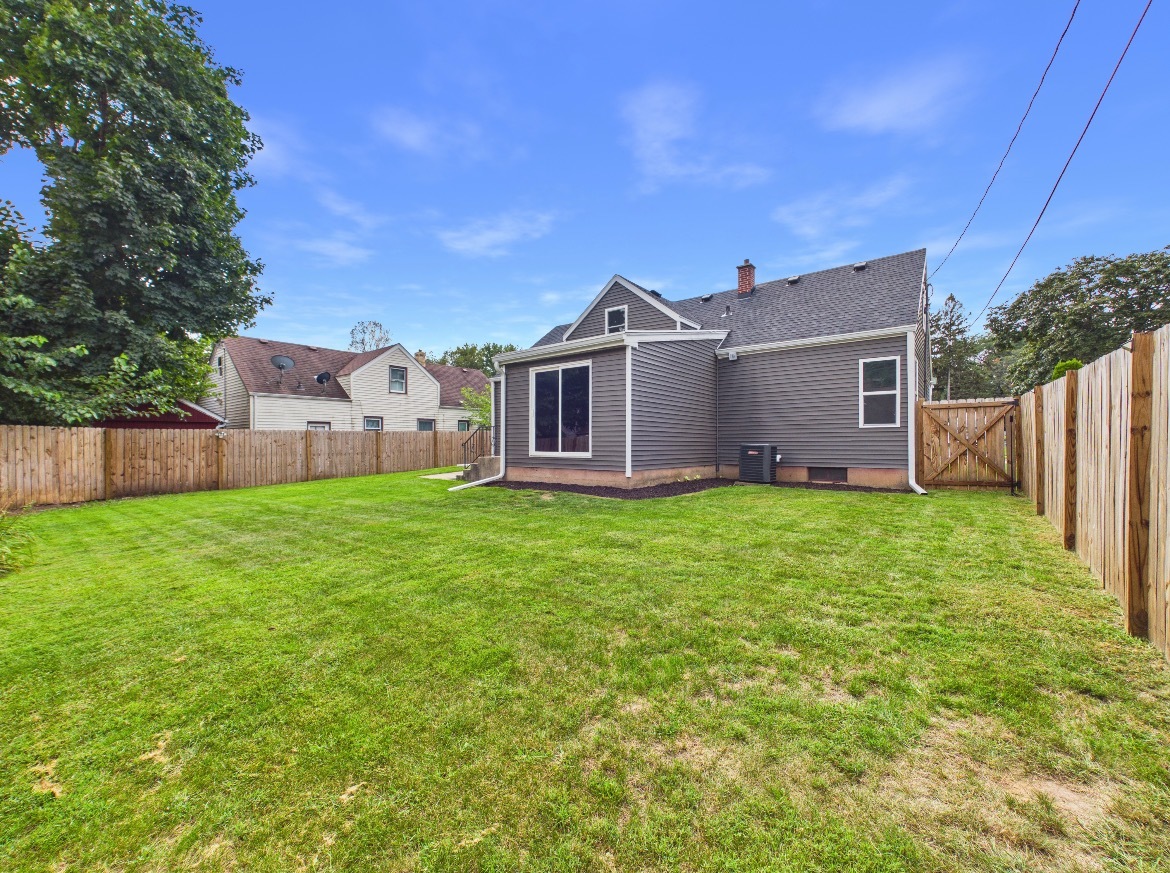 1328 Leaman Place Property Photo 5