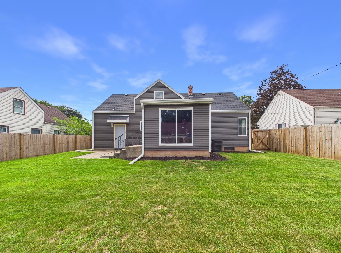 1328 Leaman Place Property Photo 6