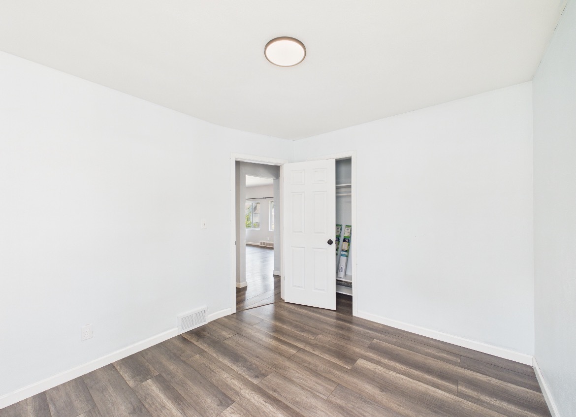1328 Leaman Place Property Photo 11
