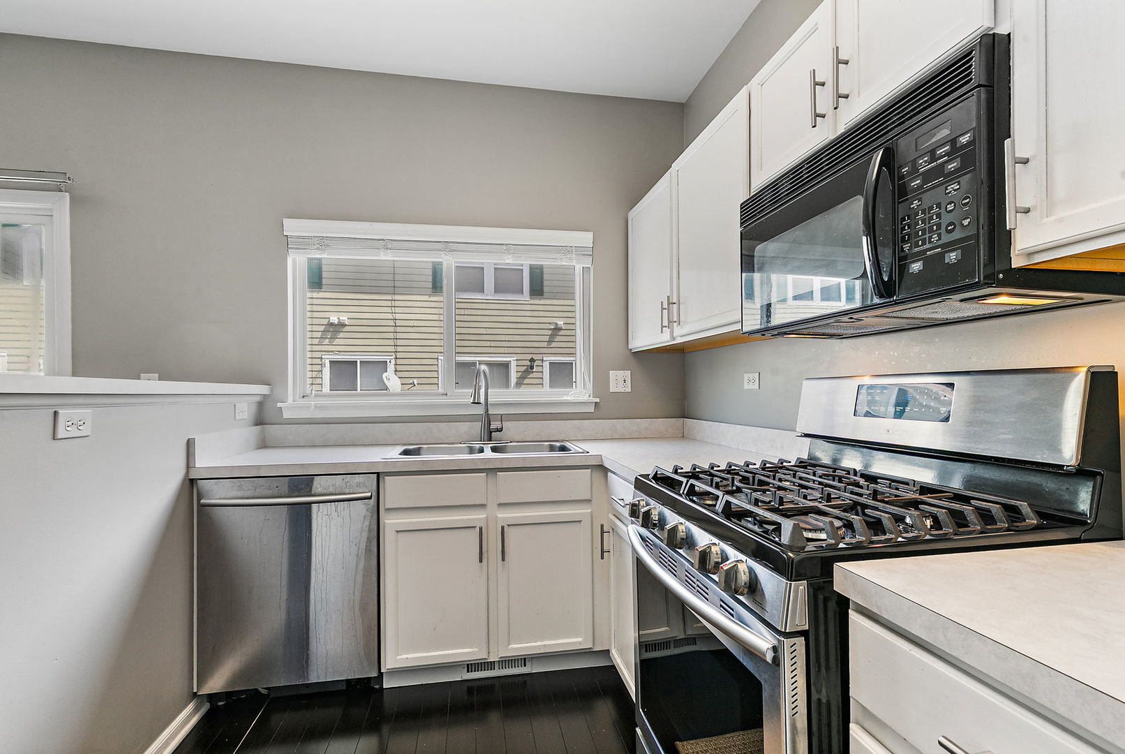 1095 Village Center Parkway 5 Property Photo 6