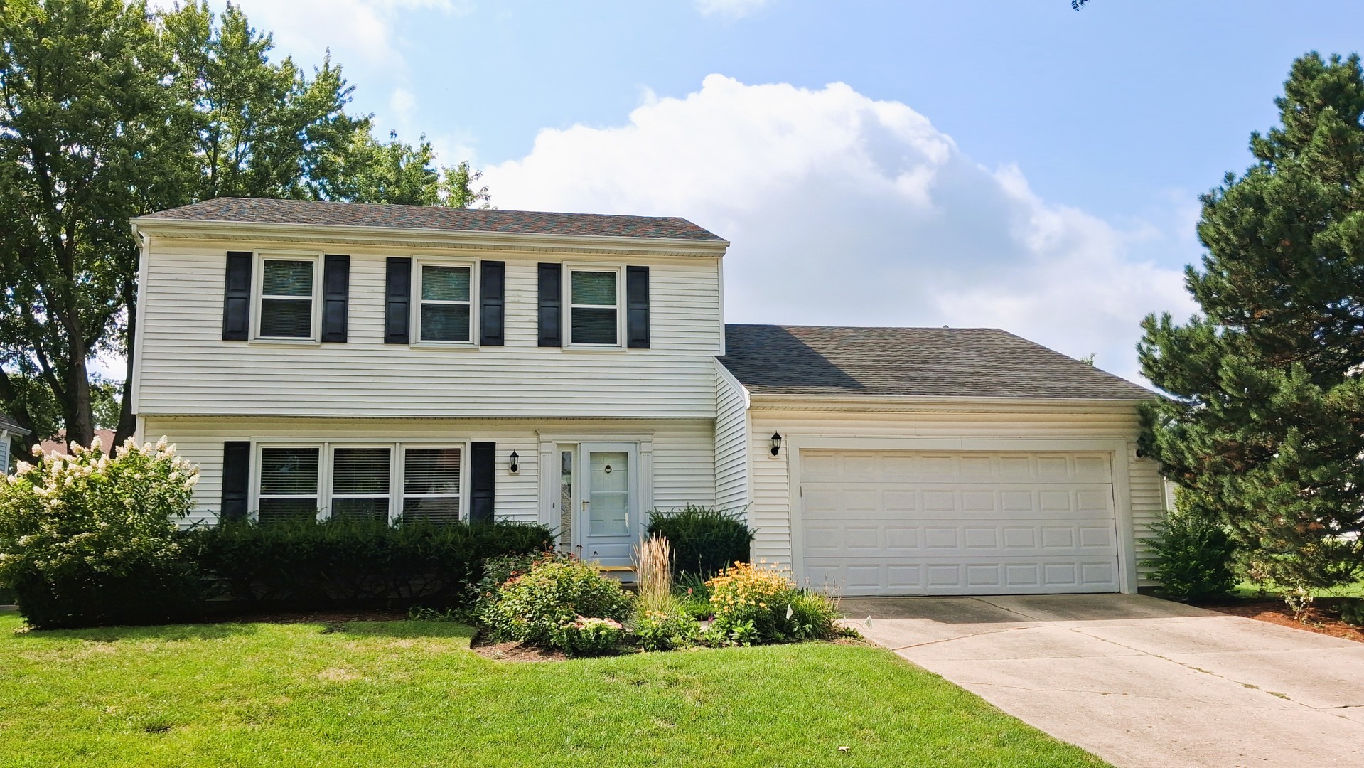 920 Chaucer Way Property Photo 1