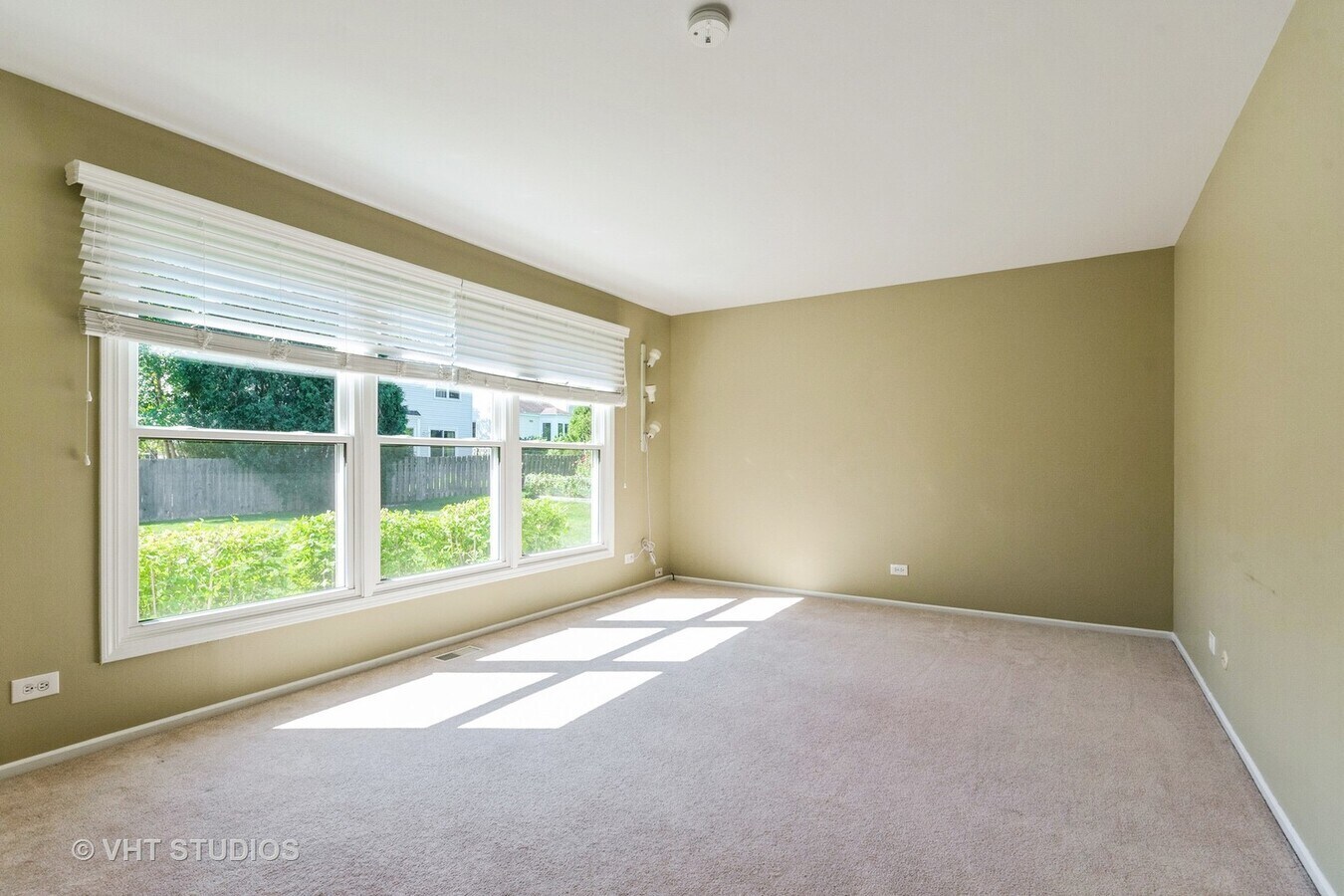 920 Chaucer Way Property Photo 11