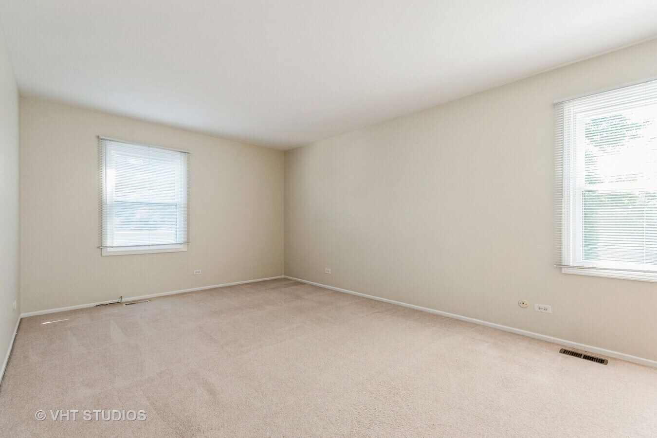 920 Chaucer Way Property Photo 12