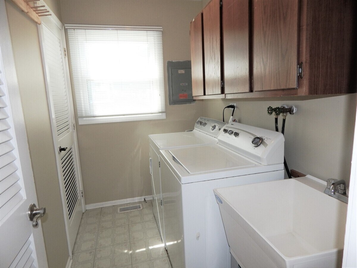 920 Chaucer Way Property Photo 15
