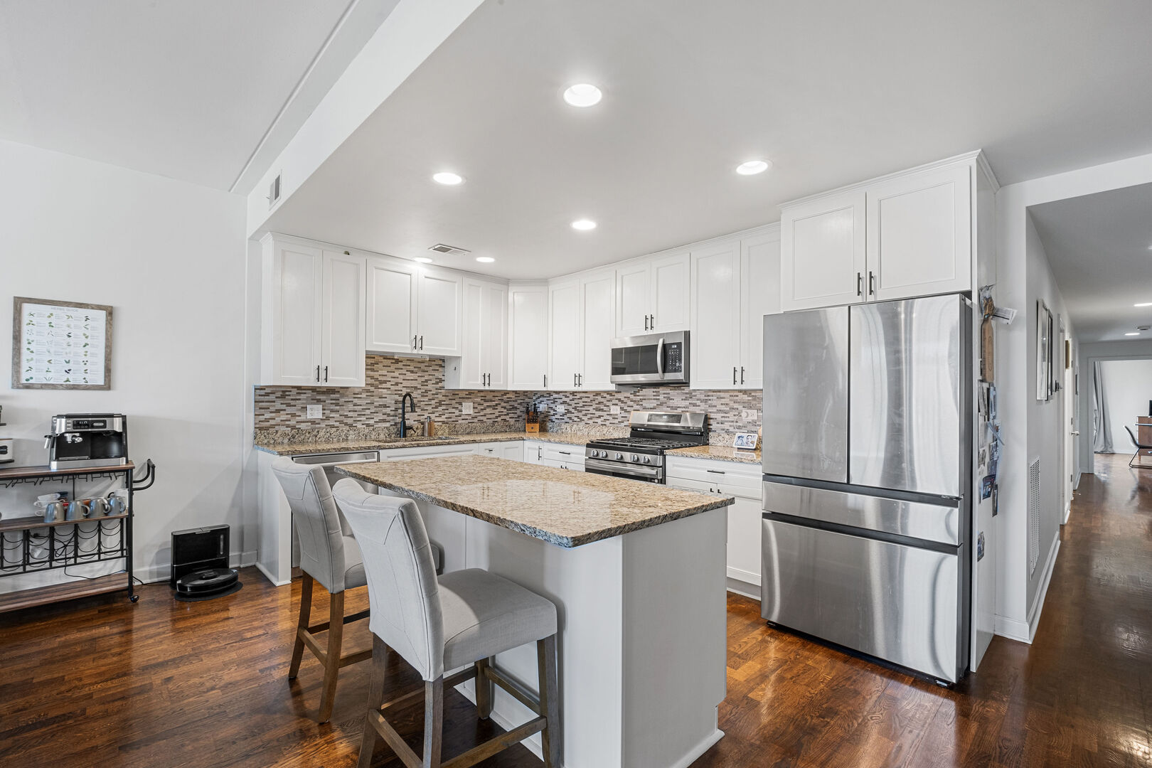 1903 W Diversey Parkway 301 Property Photo 7