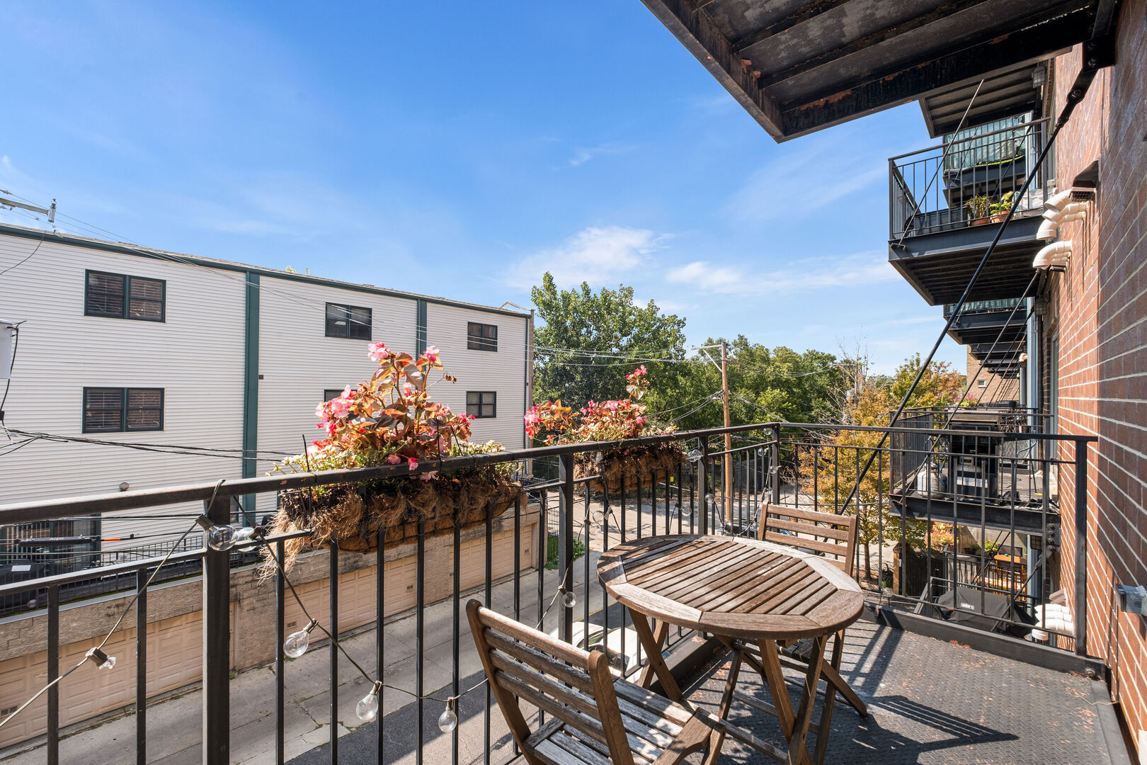 1903 W Diversey Parkway 301 Property Photo 16