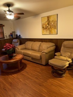22520 Pleasant Drive Property Photo 9