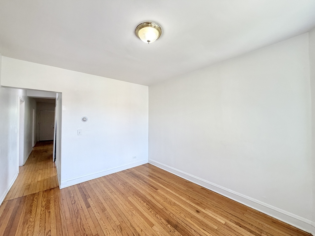 4251 W Haddon Avenue 2 Property Photo 12